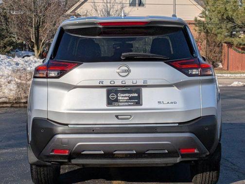 2022 Nissan Rogue SL