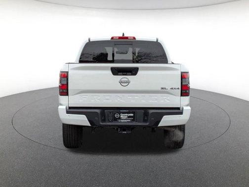2025 Nissan Frontier SL