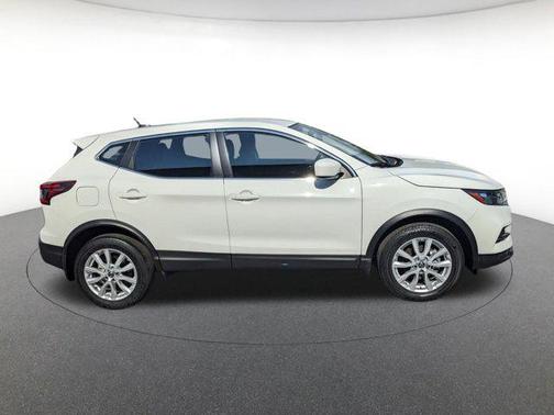2022 Nissan Rogue Sport S