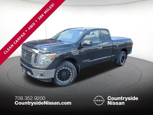 2017 Nissan Titan SV