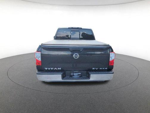 2017 Nissan Titan SV
