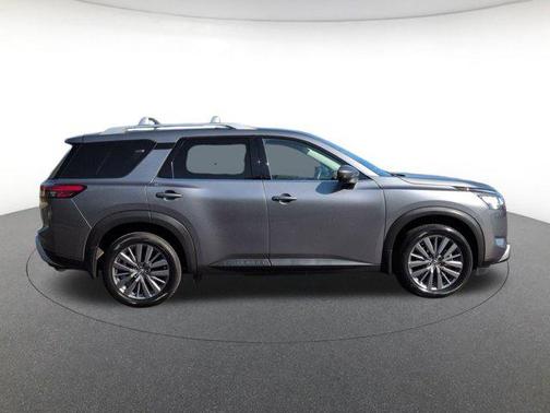 2024 Nissan Pathfinder SL FWD
