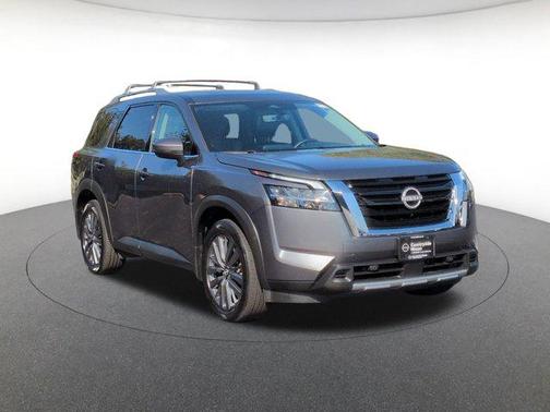 2024 Nissan Pathfinder SL FWD