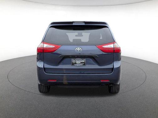 2018 Toyota Sienna SE