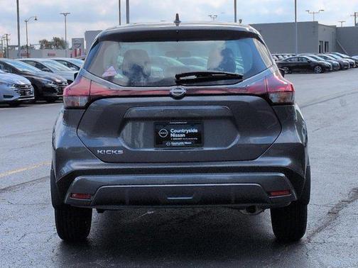 2025 Nissan Kicks S