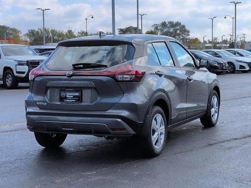 2025 Nissan Kicks S