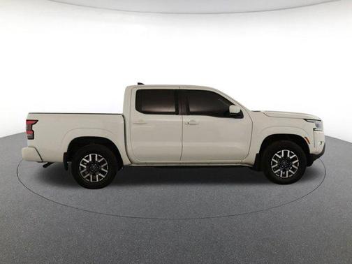 2024 Nissan Frontier SL