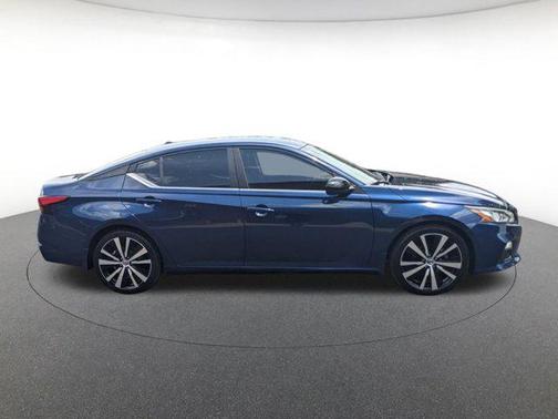 2020 Nissan Altima SR FWD