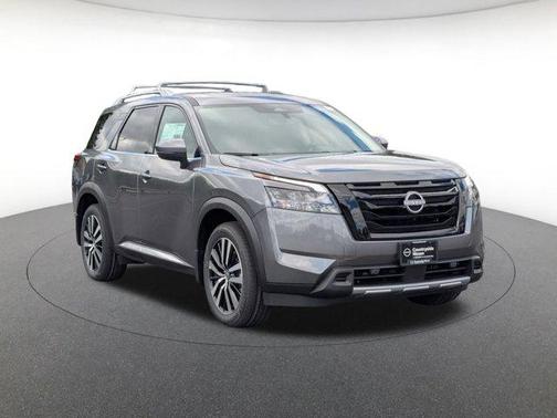 2025 Nissan Pathfinder Platinum 4WD