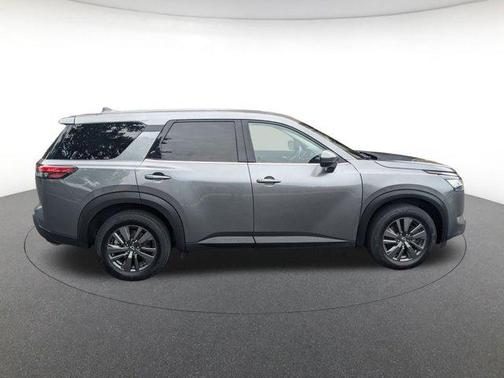 2022 Nissan Pathfinder S 4WD