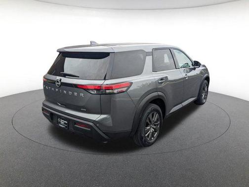 2022 Nissan Pathfinder S 4WD