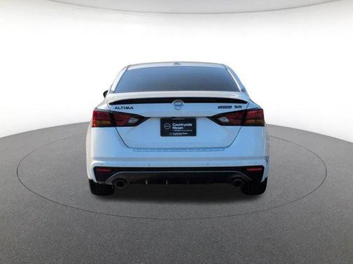 2022 Nissan Altima SR FWD