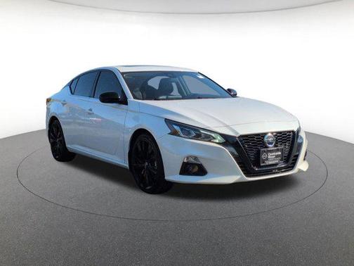 2022 Nissan Altima SR FWD