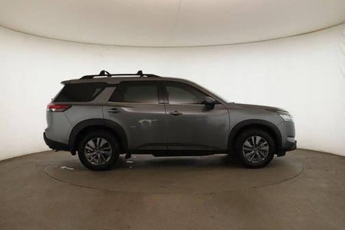 2022 Nissan Pathfinder SV 4WD