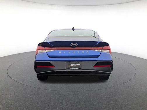 2025 Hyundai ELANTRA SEL