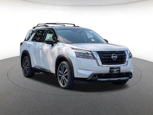 2025 Nissan Pathfinder Platinum 4WD