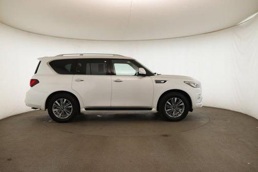 2022 INFINITI QX80 Luxe