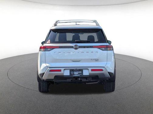 2025 Nissan Pathfinder Platinum 4WD