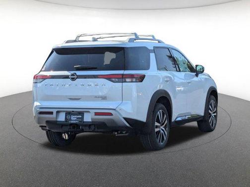 2025 Nissan Pathfinder Platinum 4WD