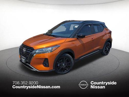 2022 Nissan Kicks SR