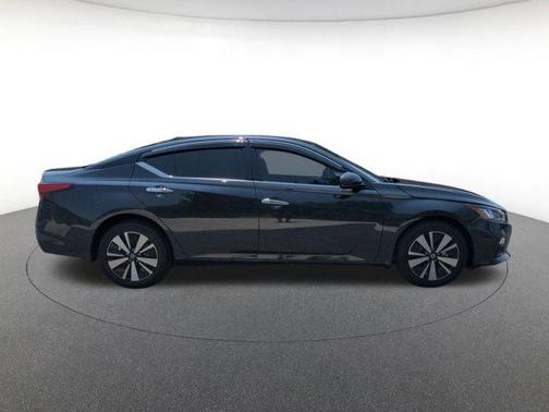 2022 Nissan Altima 2.5 SL