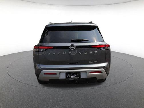 2023 Nissan Pathfinder SL 4WD