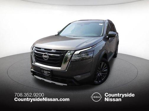 2023 Nissan Pathfinder SL 4WD