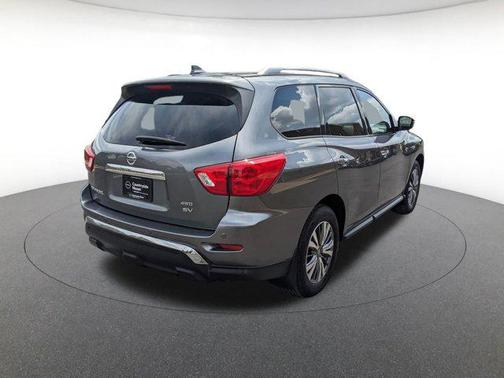 2019 Nissan Pathfinder SV