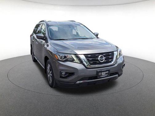 2019 Nissan Pathfinder SV