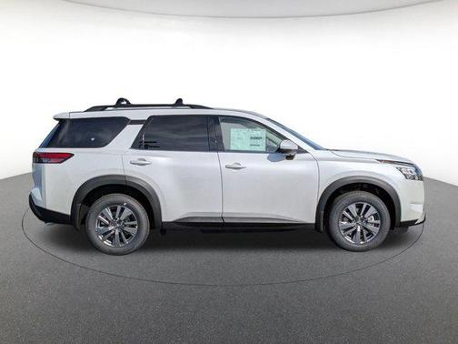 2025 Nissan Pathfinder SV 4WD