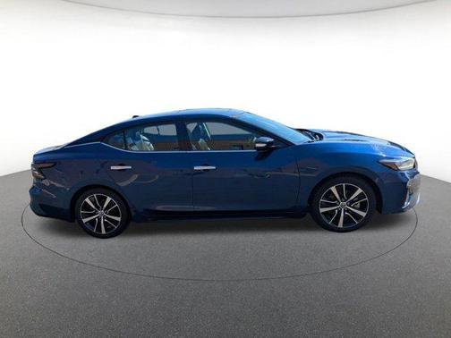 2022 Nissan Maxima SL