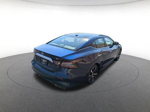 2022 Nissan Maxima SL