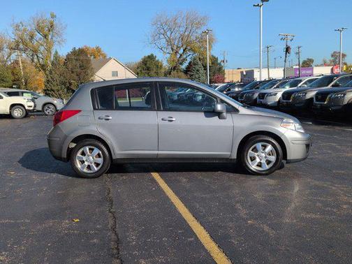 2012 Nissan Versa 1.8 S