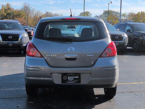 2012 Nissan Versa 1.8 S