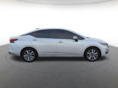 2023 Nissan Versa 1.6 SV