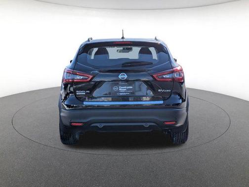 2022 Nissan Rogue Sport SV