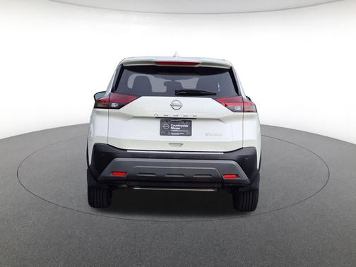 Pearl White Tricoat 2023 Nissan Rogue SV