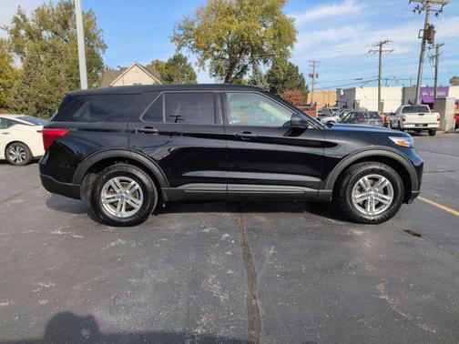 2022 Ford Explorer Base