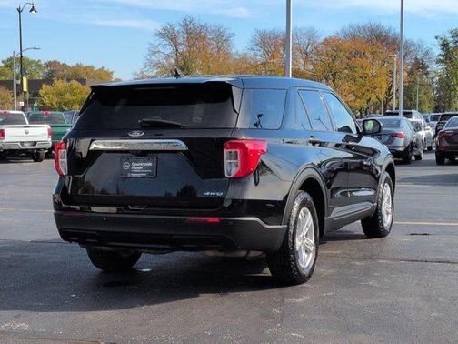 2022 Ford Explorer Base