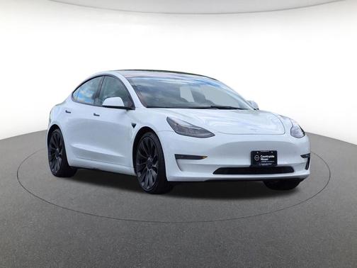 Pearl White Multi-Coat 2022 Tesla Model 3 Performance