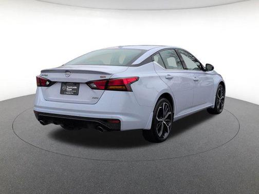 2025 Nissan Altima SR AWD