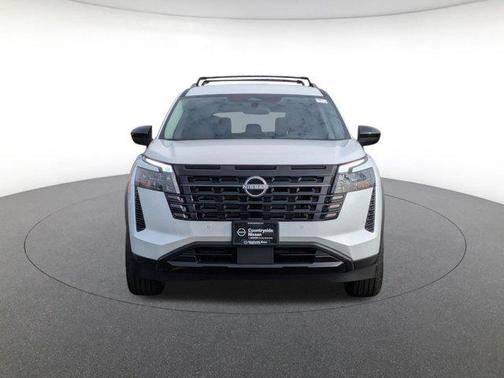 Everest White Pearl Tricoat 2026 Nissan Pathfinder SV