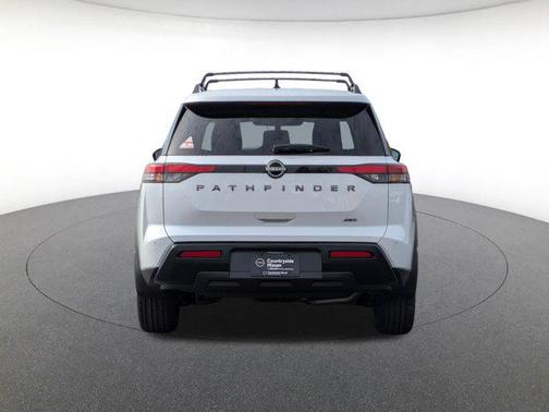 Everest White Pearl Tricoat 2026 Nissan Pathfinder SV