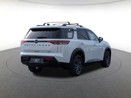 Everest White Pearl Tricoat 2026 Nissan Pathfinder SV