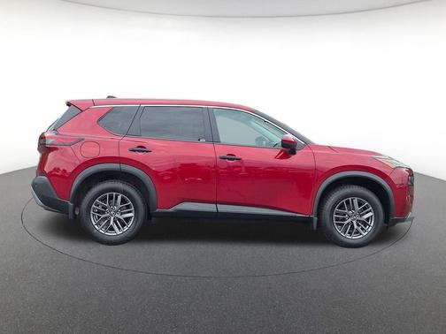 Scarlet Ember Pearl Metallic 2022 Nissan Rogue S