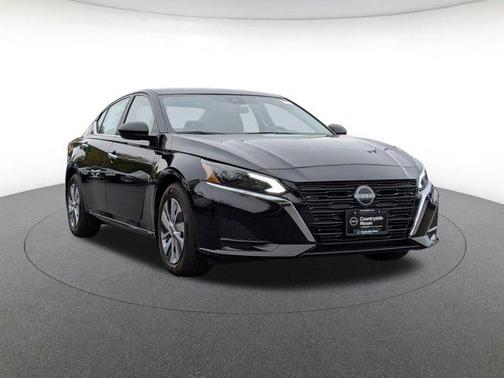 Super Black 2025 Nissan Altima S FWD