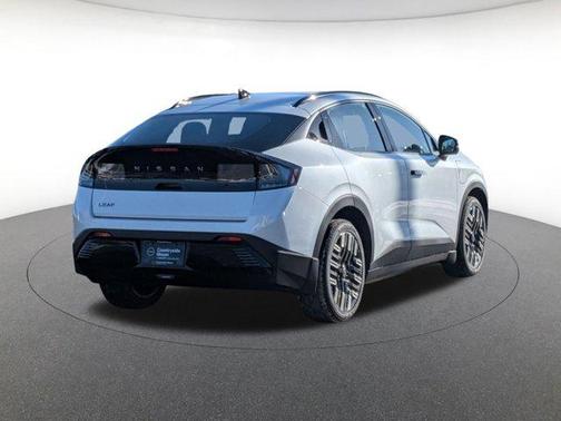 2026 Nissan Leaf PLATINUM+