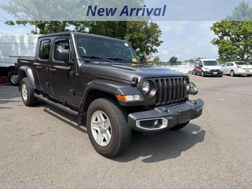 Gray 2021 Jeep Gladiator Sport