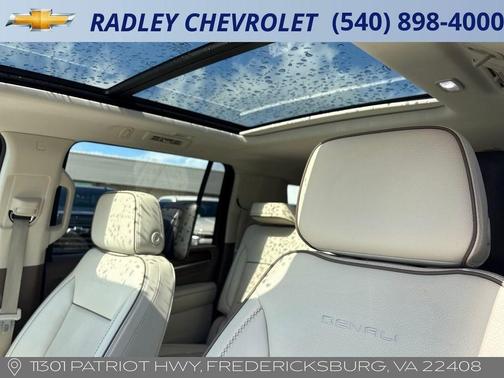 White Frost Tri-Coat 2021 GMC Yukon XL Denali