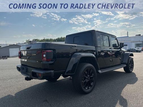 2022 Jeep Gladiator Overland